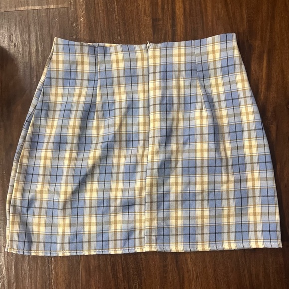 Plaid Skirt - Picture 3 of 5
